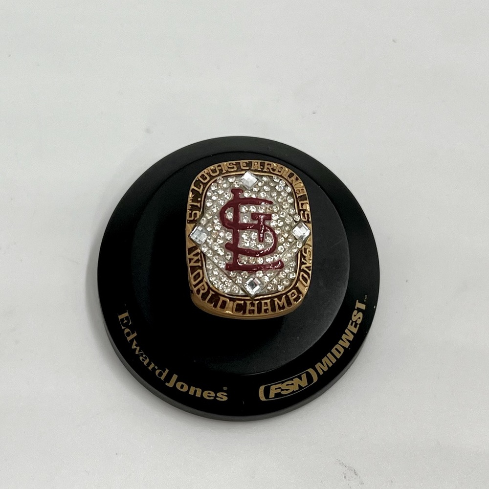 St. Louis Cardinals 2006 Baseball World Champions Replica Ring Edward Jones